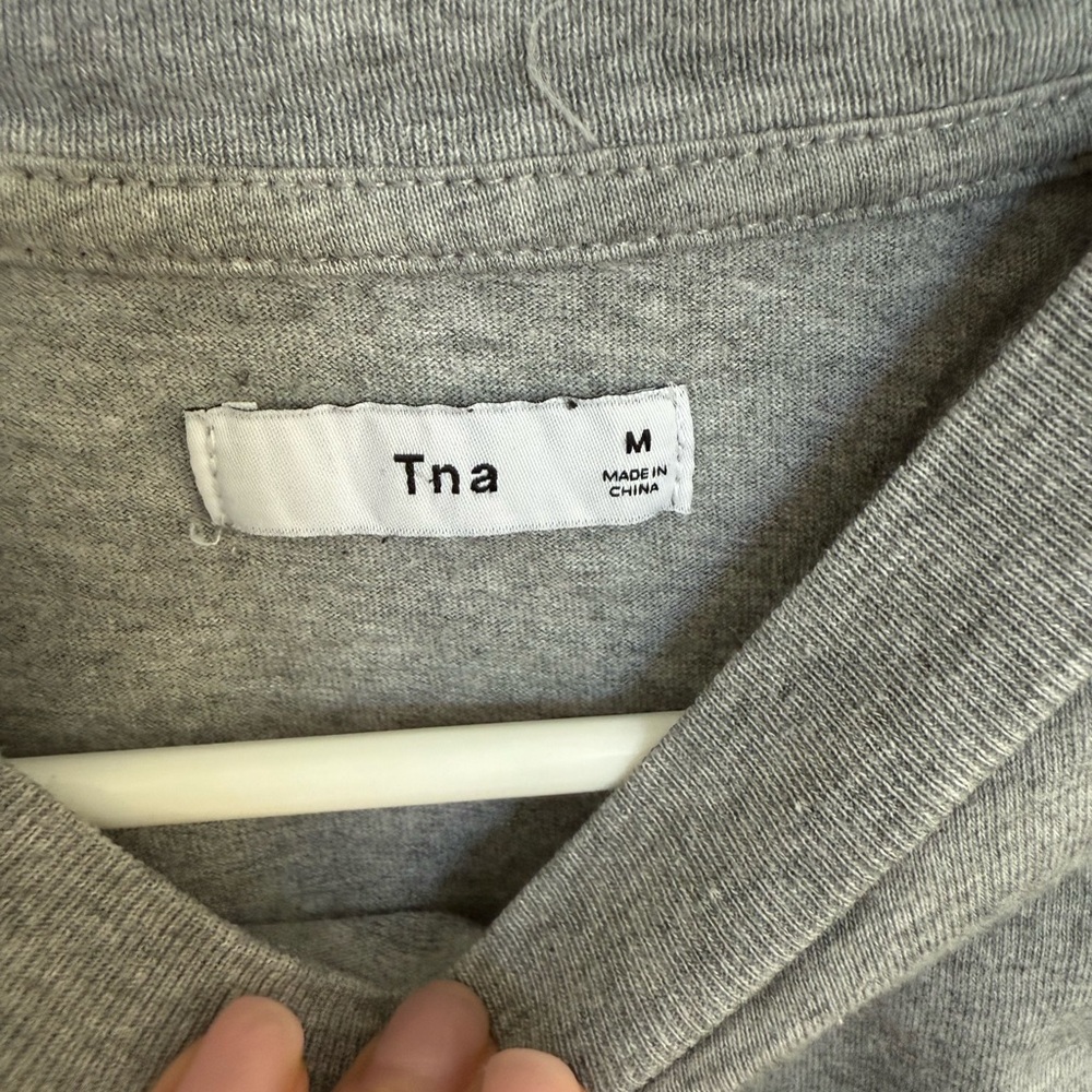 TNA Heather Gray Cropped Longsleeve Top - Picture 4 of 4
